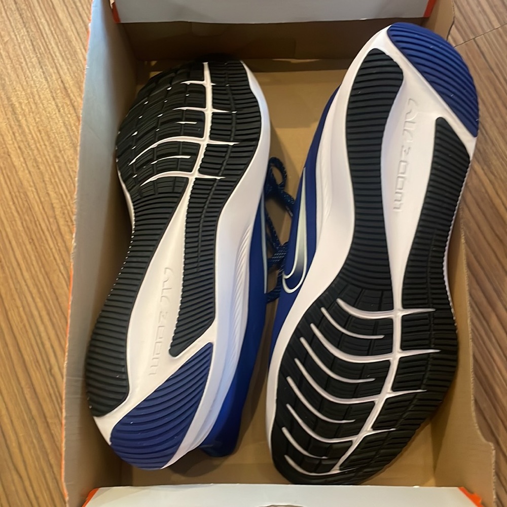Nike Winflo 7 Running Shoes - Picture 3 of 7